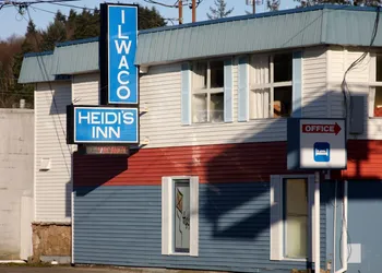 Heidis Inn Ilwaco hotel thumbnail 4