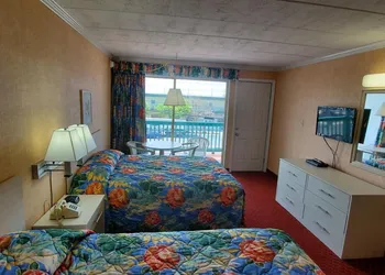 The Shangri La Motel hotel thumbnail 7