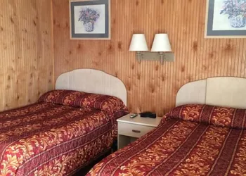 Simpson's Motel hotel thumbnail 8