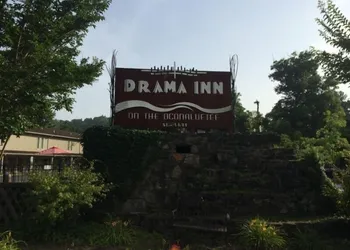 Drama Inn hotel thumbnail 2