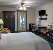 Auberge Lakeview Inn hotel detail image 7