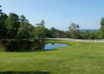New Hampshire Mountain Inn hotel thumbnail 5