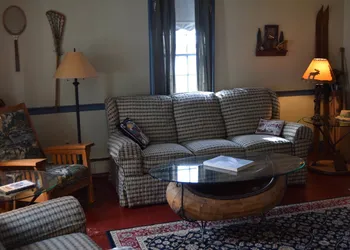 New Hampshire Mountain Inn hotel thumbnail 6
