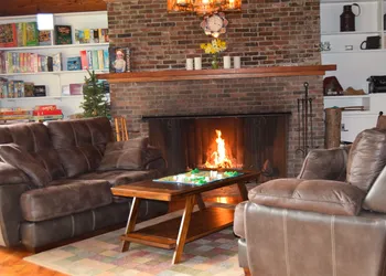 New Hampshire Mountain Inn hotel thumbnail 8