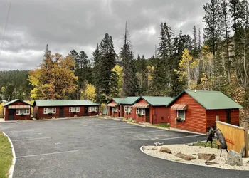 Whitetail Creek Resort hotel thumbnail 2