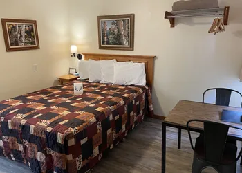 Whitetail Creek Resort hotel thumbnail 8