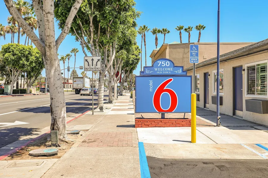 Motel 6 Tustin, CA – Orange County hotel detail image 2