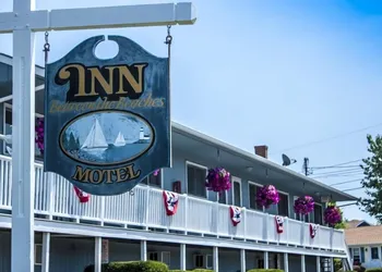 The Inn Between the Beaches hotel thumbnail 2