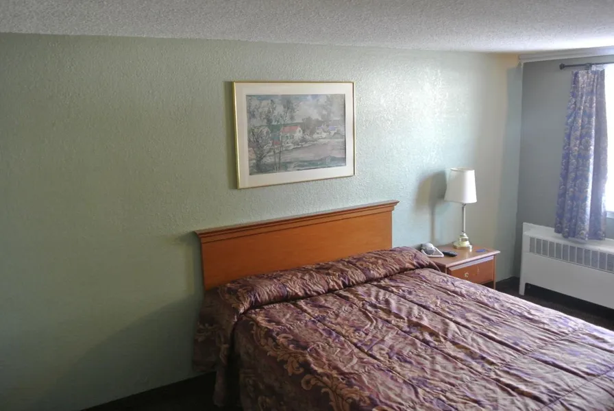 Budget Inn hotel detail image 6