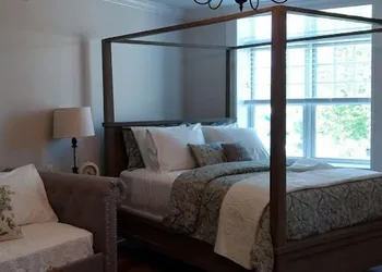 Harbor House Inn hotel thumbnail 8
