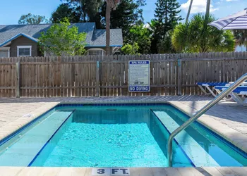 Sabal Palms Inn hotel thumbnail 2