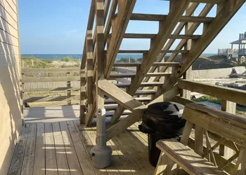 Seaview Pier and Motel hotel thumbnail 2