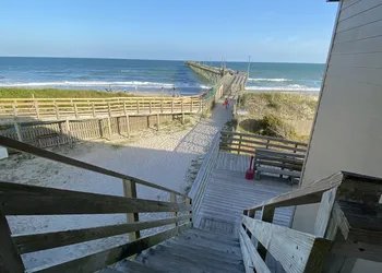 Seaview Pier and Motel hotel thumbnail 3