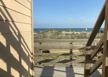 Seaview Pier and Motel hotel thumbnail 4