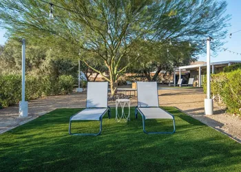 Desert Hot Springs Inn hotel thumbnail 3