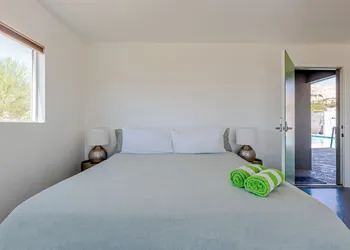 Desert Hot Springs Inn hotel thumbnail 7