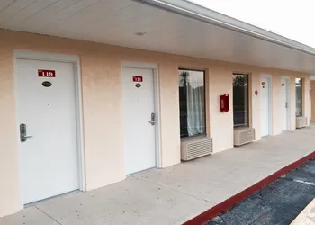 Palms Garden Inn hotel thumbnail 3