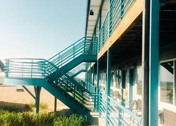 Beachfront Resort hotel thumbnail 3