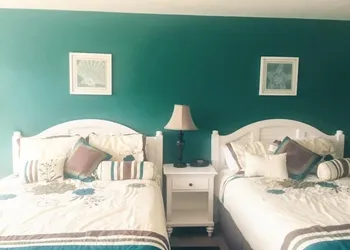 Beachfront Resort hotel thumbnail 8