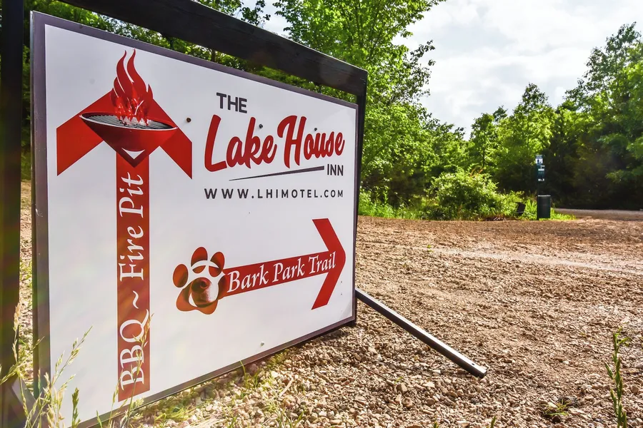 The Lake House Inn hotel detail image 2