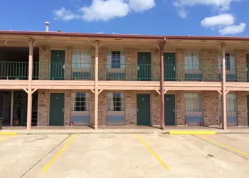 Chaparral Motel hotel thumbnail 2