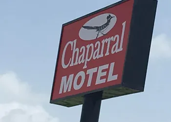 Chaparral Motel hotel thumbnail 7
