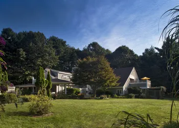 Abbey's Lantern Hill Inn hotel thumbnail 4