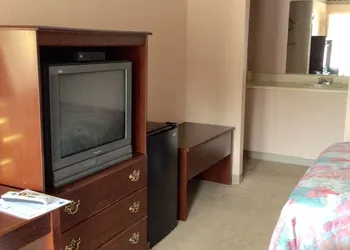 Budget Inn hotel thumbnail 8
