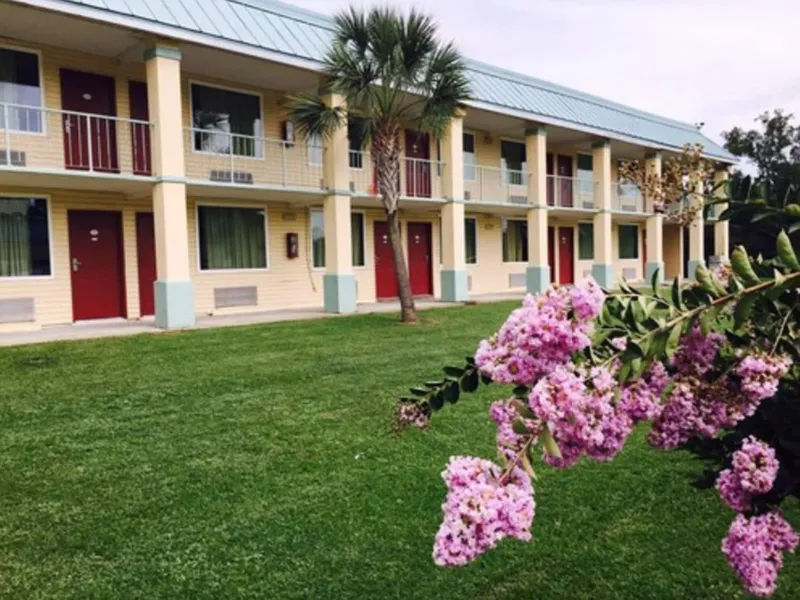 Garden Inn & Suites hotel detail image 6