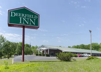 Deerfield Inn hotel thumbnail 8