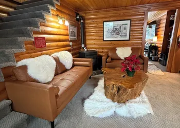 Silver Fork Lodge and Restaurant hotel thumbnail 5