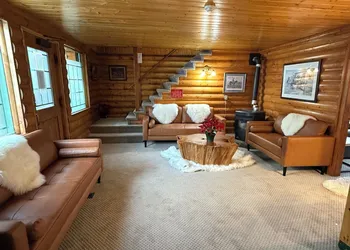Silver Fork Lodge and Restaurant hotel thumbnail 7