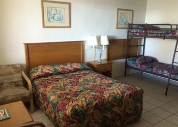 Ocean Cove Motel hotel thumbnail 6