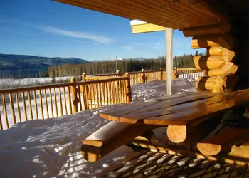 Williston Lake Resort hotel thumbnail 5