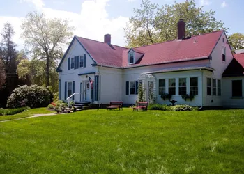 Candlebay Inn hotel thumbnail 2