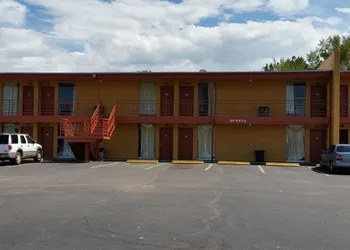 Essex House Motel hotel thumbnail 2