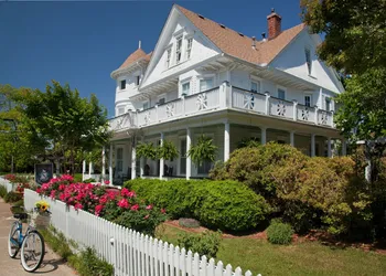 White Doe Inn hotel thumbnail 2