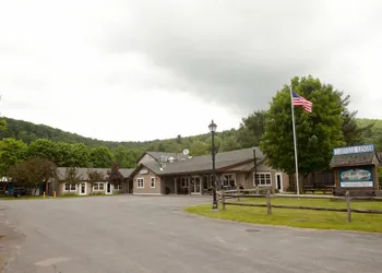 Blue Hill Lodge hotel thumbnail 2