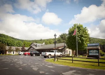 Blue Hill Lodge hotel thumbnail 3