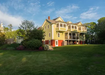 Captain Freeman Inn hotel thumbnail 2