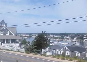 Mariner's Point Resort hotel thumbnail 2