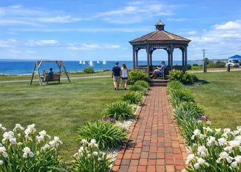 Mariner's Point Resort hotel thumbnail 3