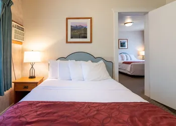 Swiss Alps Inn hotel thumbnail 6