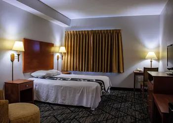 Belva Deer Inn hotel thumbnail 6
