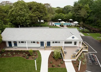 Greyfinch Chatham Inn hotel thumbnail 6