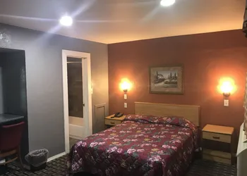 Economy Inn Motel hotel thumbnail 6
