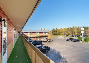 Pine View Inn hotel thumbnail 6