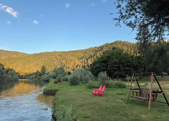 Indian Creek Lodge hotel thumbnail 4
