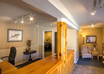Indian Creek Lodge hotel thumbnail 8