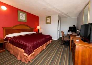 Scottish Inn and Suites hotel thumbnail 6